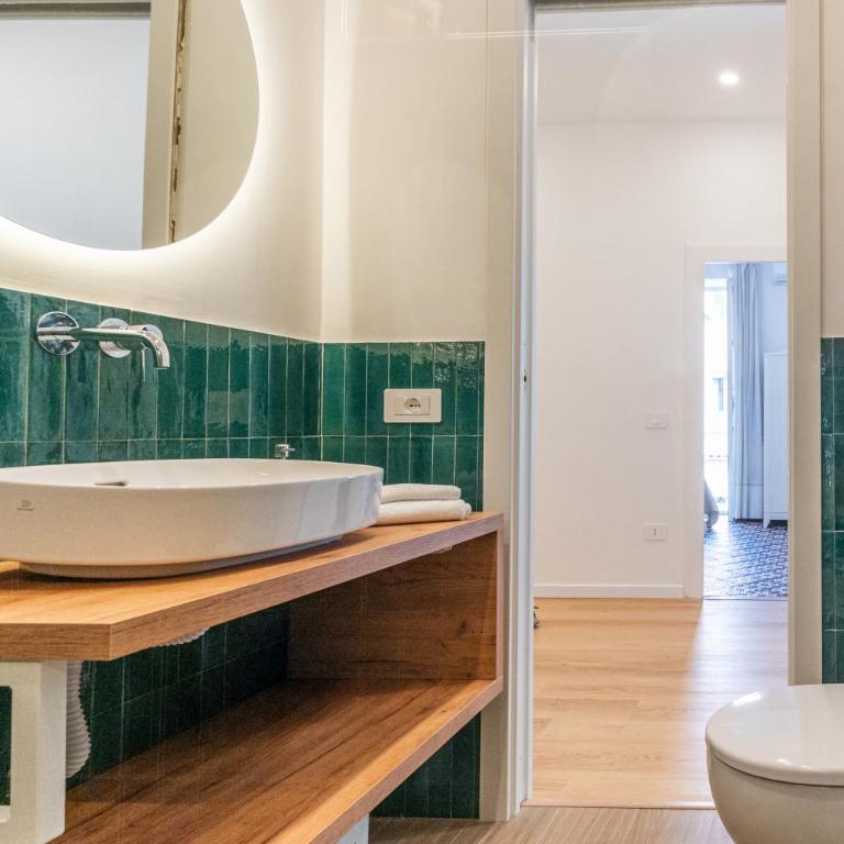 Central Sorrento 3 BR 1,5 BT flat balcony A C Wi-Fi - Three-Bedroom Apartment - 17