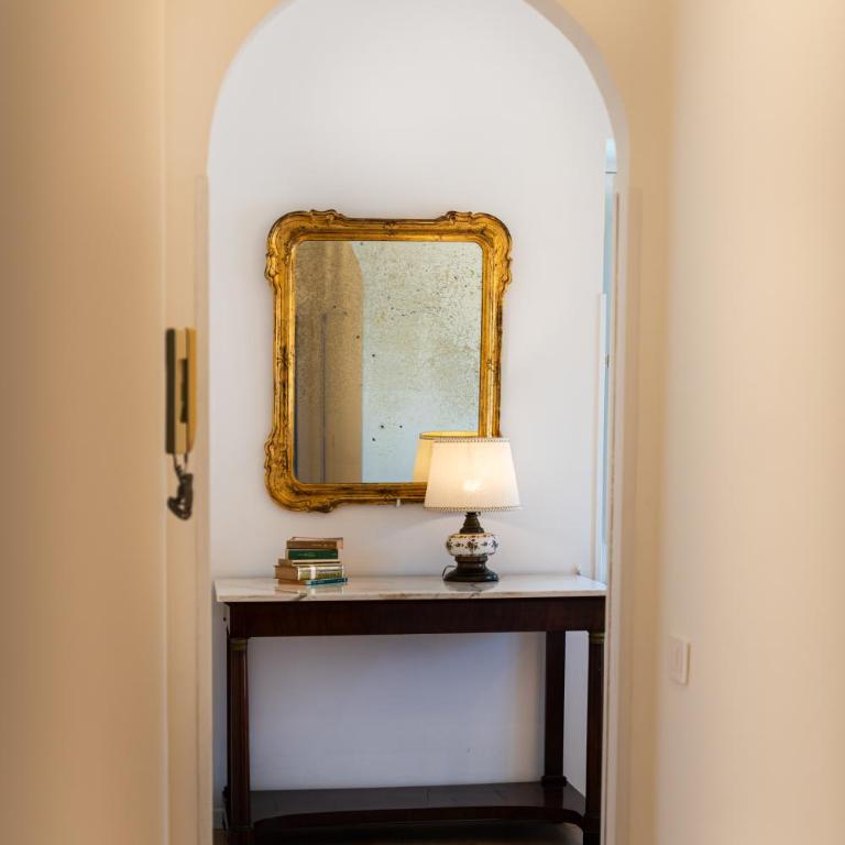 Central Sorrento 3 BR 1,5 BT flat balcony A C Wi-Fi - Three-Bedroom Apartment - 12