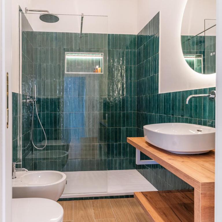 Central Sorrento 3 BR 1,5 BT flat balcony A C Wi-Fi - Three-Bedroom Apartment - 16