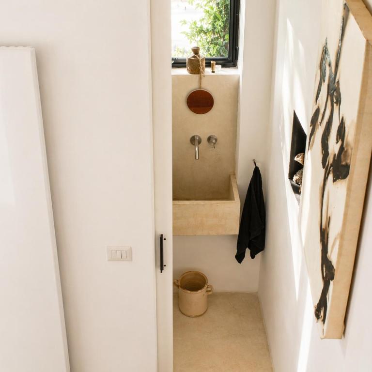 Dimora di Victor by Symphonya Luxury Holiday Rentals - Deluxe One-Bedroom Apartment with City View - 12