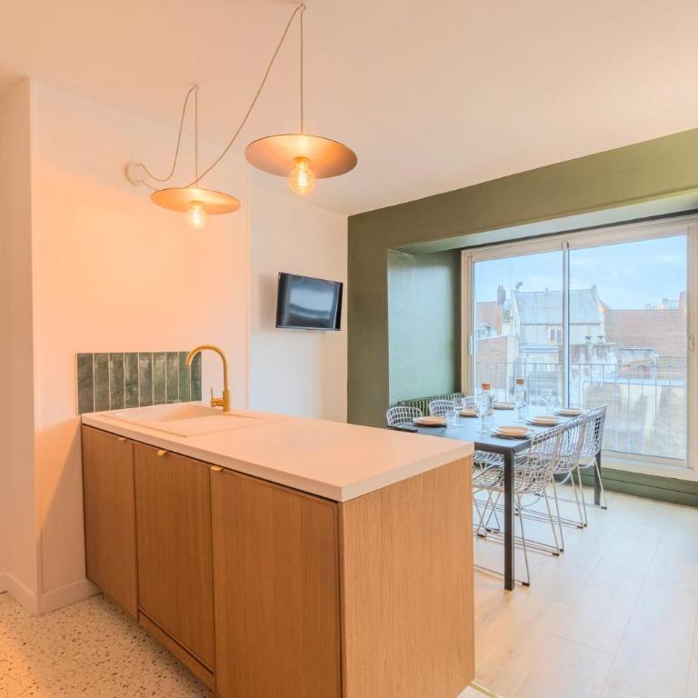 3 bedroom apartment on the Grand Place - Appartement 3 Chambres - 1