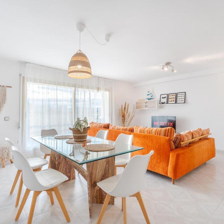 Cambrils Beach - Pool - Amazing Sunset Views - AC - Two-Bedroom Apartment - 2