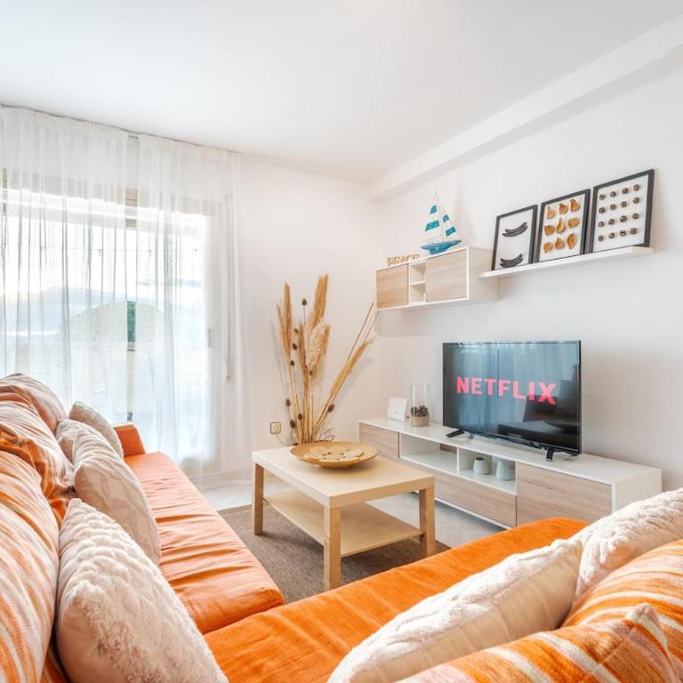 Cambrils Beach - Pool - Amazing Sunset Views - AC - Two-Bedroom Apartment - 11