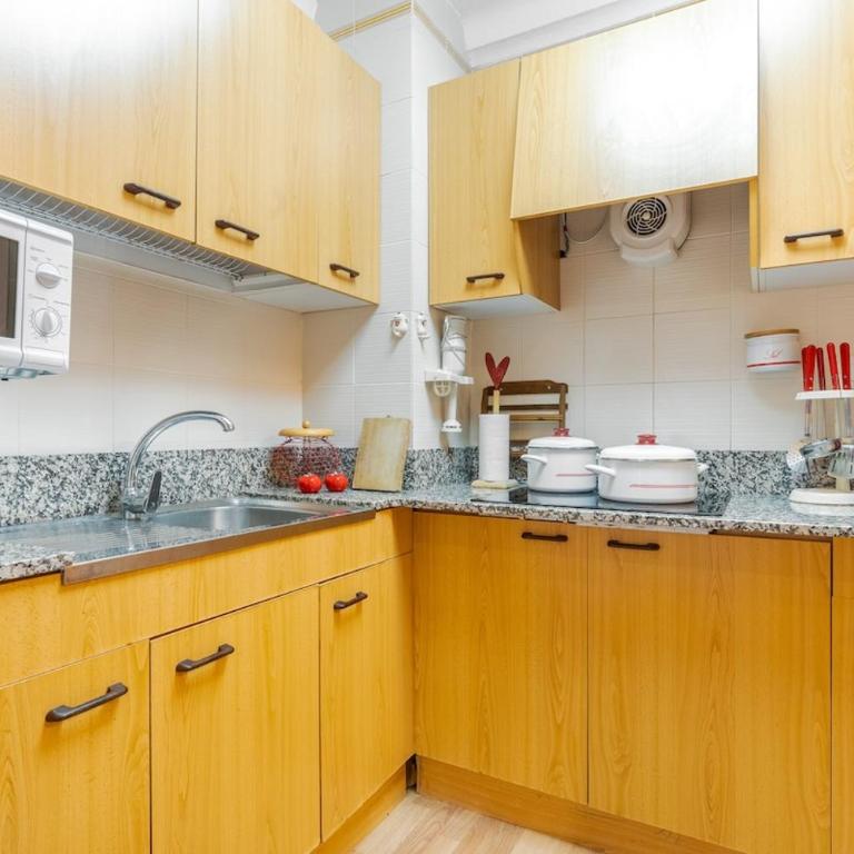 Cambrils Beach - Sea View - First Line - Parking - 2BR - Two-Bedroom Apartment - 35