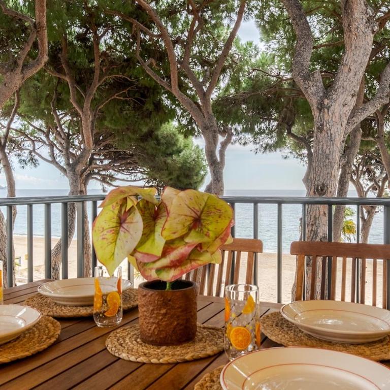 Cambrils Beach - Sea View - First Line - Parking - 2BR - Two-Bedroom Apartment - 17