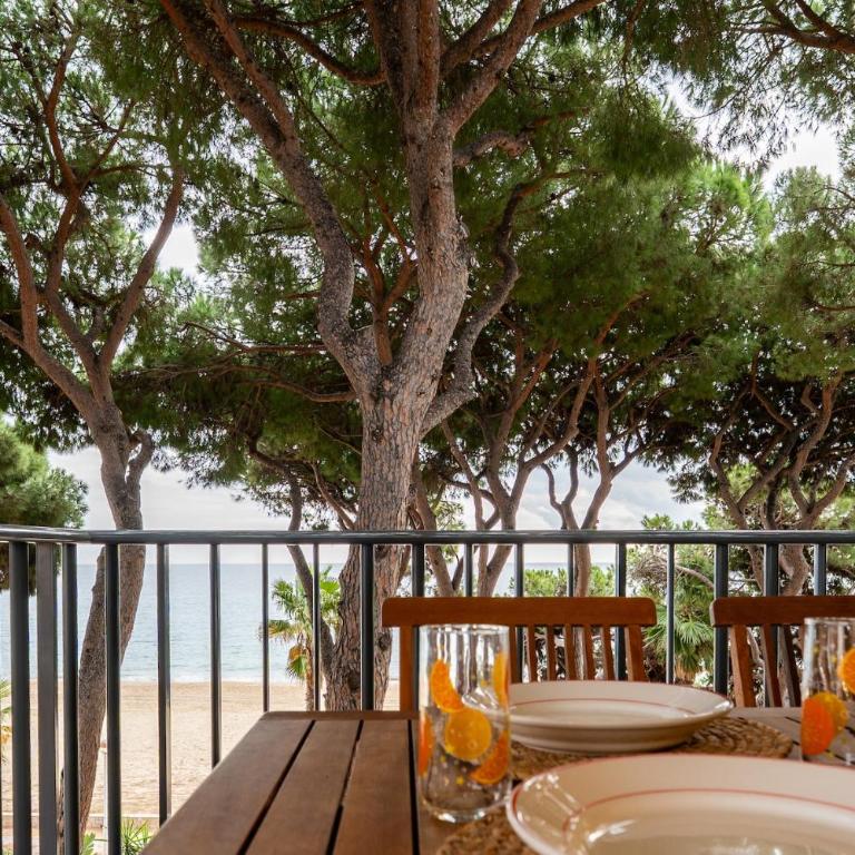 Cambrils Beach - Sea View - First Line - Parking - 2BR - Two-Bedroom Apartment - 22