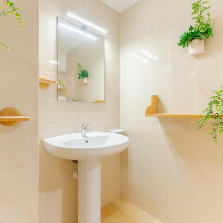 Cambrils Beach - Sea View - First Line - Parking - 2BR - Two-Bedroom Apartment - 32