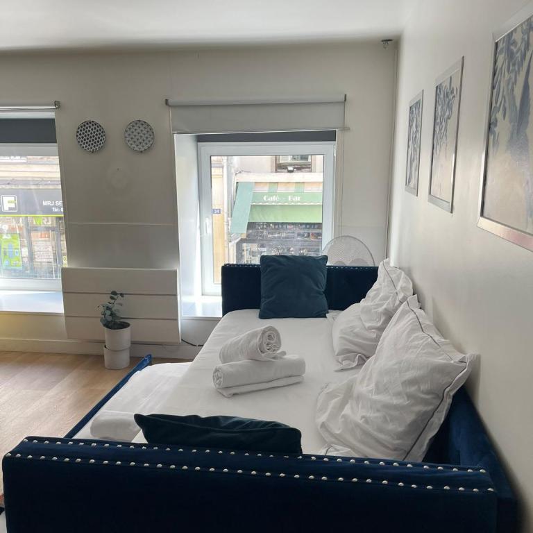 Contemporary & Cozy Studio by Canal Saint-Martin - Apartamento - 14