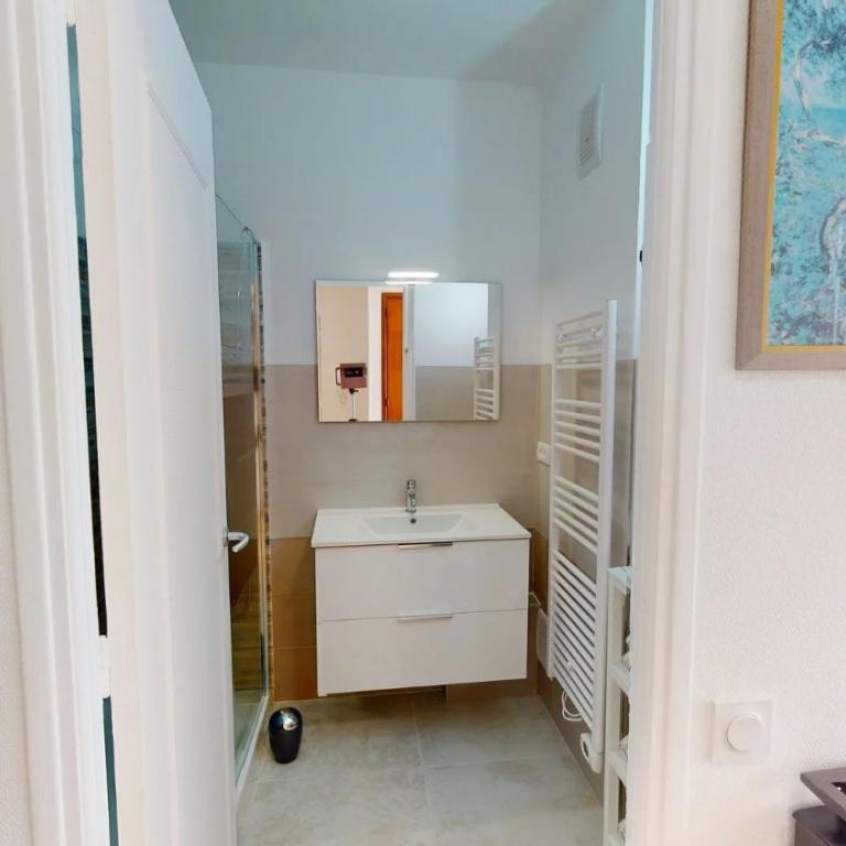 87H - 2P face mer au 3ème étage avec terrasse et garage - Apartment mit 1 Schlafzimmer - 3