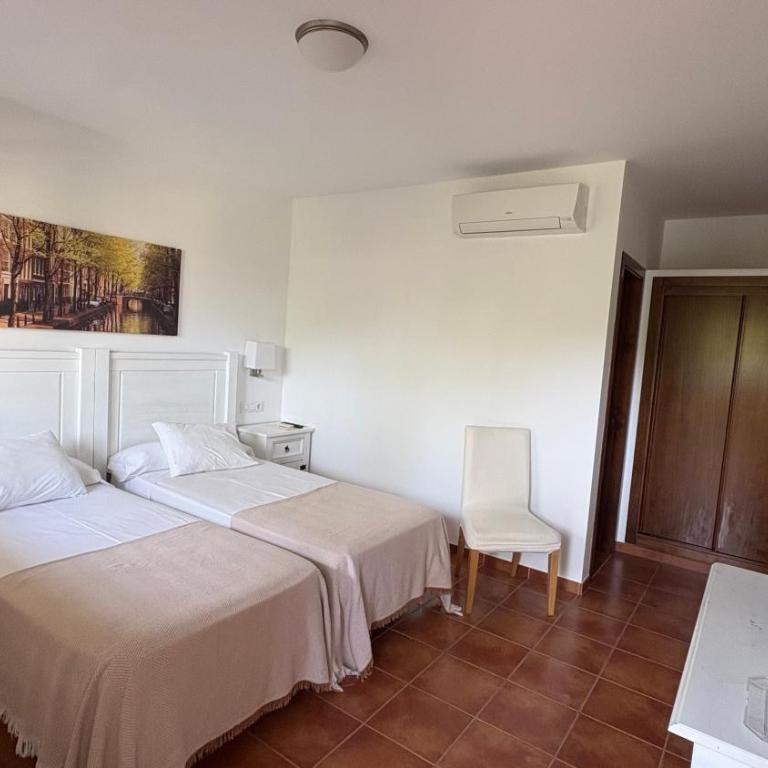 Alojamiento Mesón el Pozuelo - Habitación Doble - 2 camas - 6