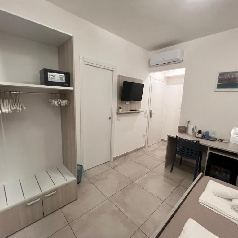 Porta sul Mare - King Room with Balcony - 15