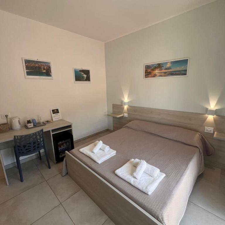 Porta sul Mare - King Room with Balcony - 17