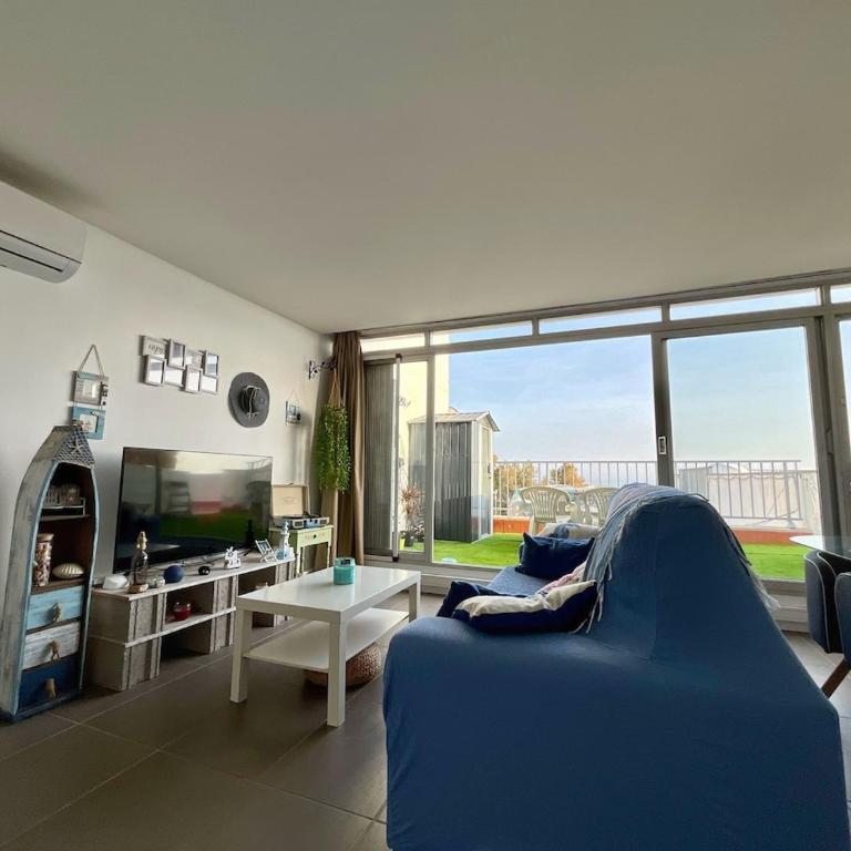 Cap Salou Beach - Sea View - Pool - AC - Parking - One-Bedroom Apartment - 3
