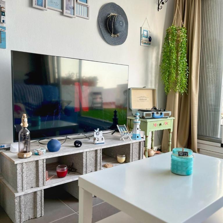 Cap Salou Beach - Sea View - Pool - AC - Parking - One-Bedroom Apartment - 10