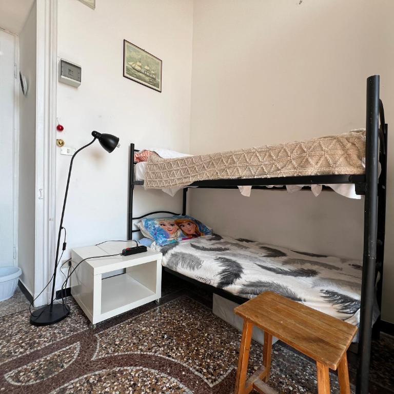 Hostello Genovese - Letto Singolo in Dormitorio - 1
