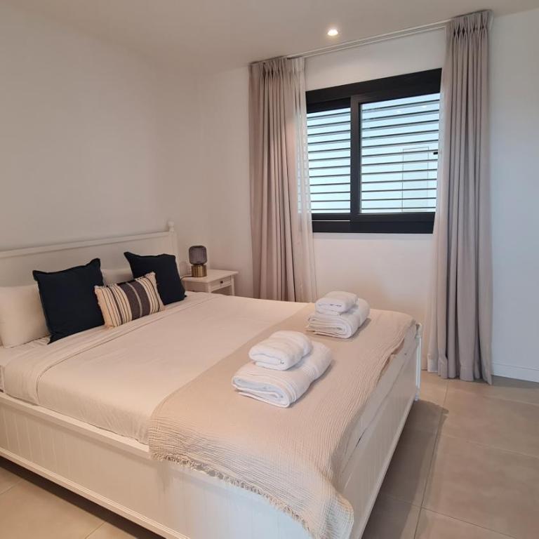 Mara's Apartments Higuerón West - Suncoast Comfort - Apartamento de 2 dormitorios con balcón y terraza - 15