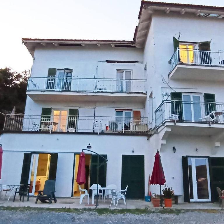 Appartamento Nettuno in Villa Daria a 2 Km dal mare golfo del Tigullio - Casa con 1 Camera da Letto - 16