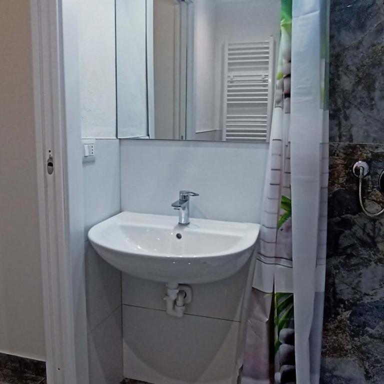 Appartamento Nettuno in Villa Daria a 2 Km dal mare golfo del Tigullio - Casa con 1 Camera da Letto - 27