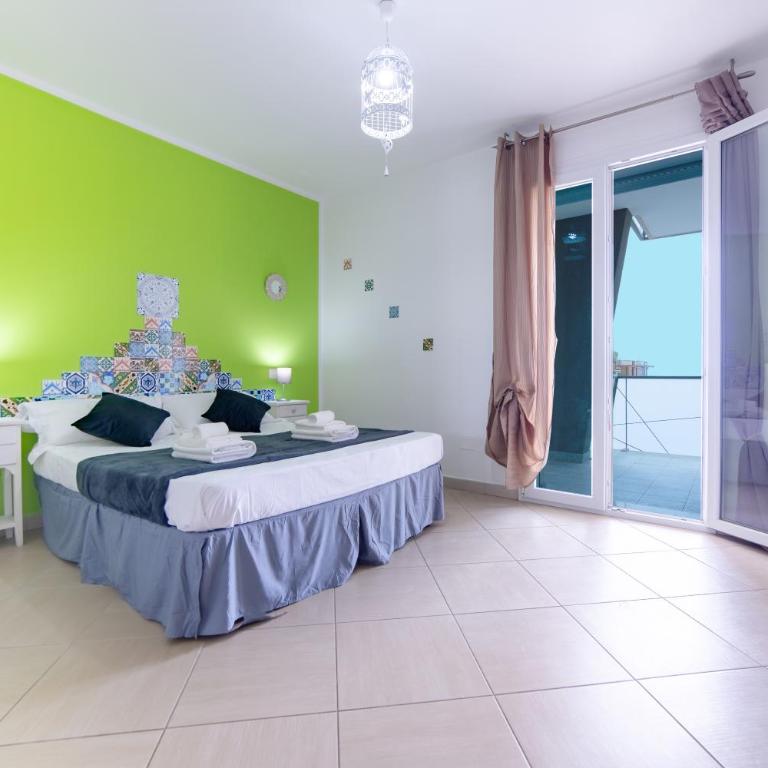 Sterlizia Rooms - Camera Quadrupla con Balcone - 2