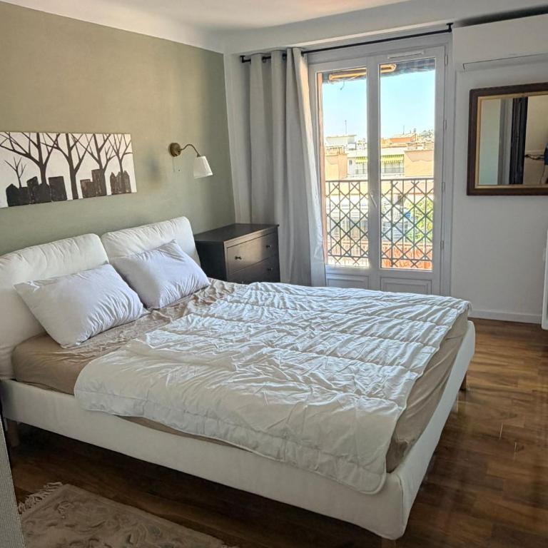 Appartement lumineux-balcon-vue mer-5 mn plage - Appartement 2 Chambres - 18