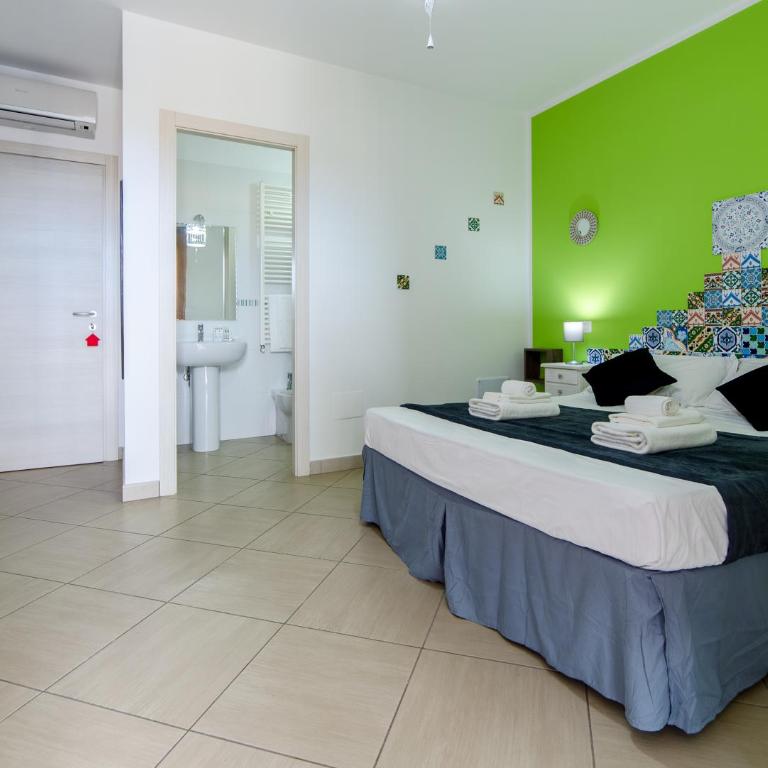Sterlizia Rooms - Camera Quadrupla con Balcone - 4