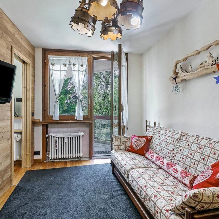 Appartamento Fiocco di Neve w/ View Balcony - Happy Rentals - Appartamento con Balcone - 10