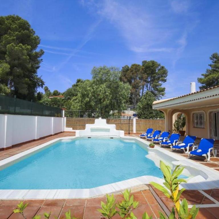 Spacious Private Villa with Pool in Salou - Villa - 4