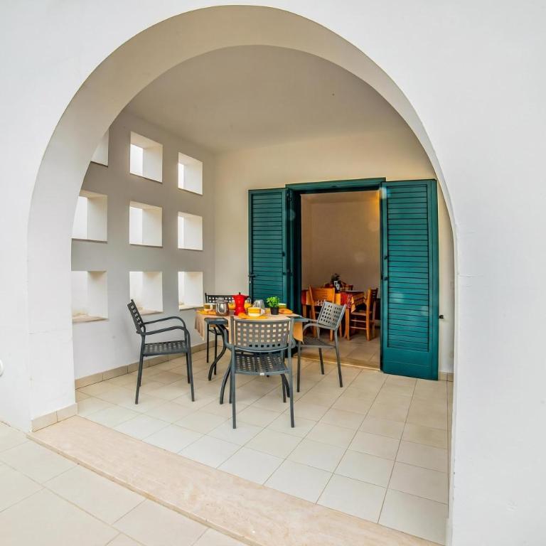 Blumare Resort - One Bedroom Apartment with Garden 4 - 5