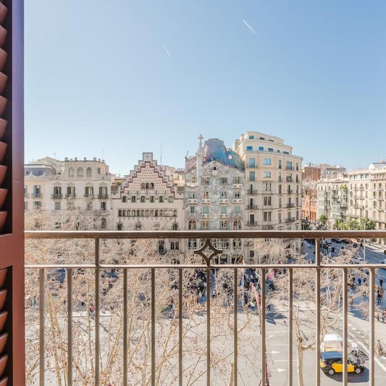 Paseo de Gracia 4 Suites big Home with Views - Apartment - 30