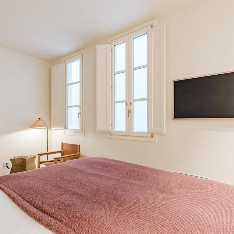 Paseo de Gracia 4 Suites big Home with Views - Apartment - 35