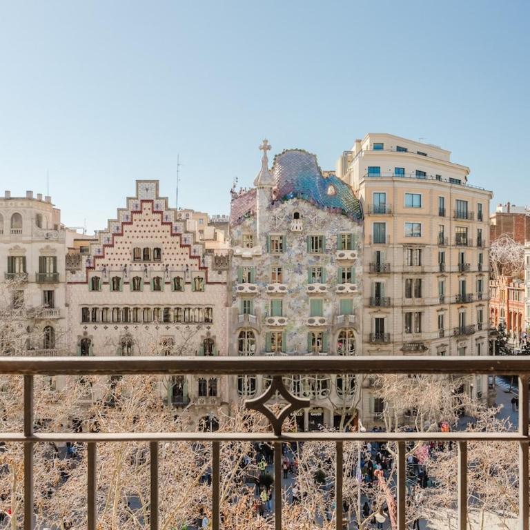 Paseo de Gracia 4 Suites big Home with Views - Apartment - 41