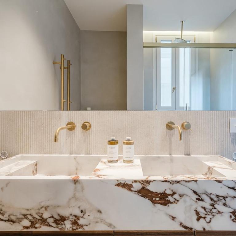 Paseo de Gracia 4 Suites big Home with Views - Apartment - 63
