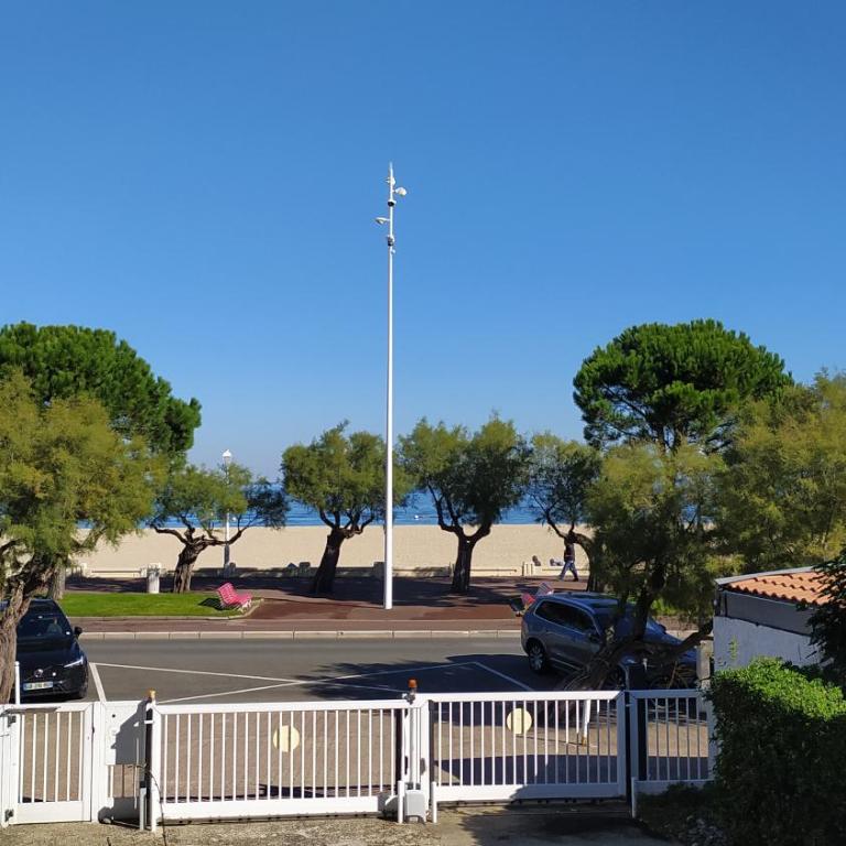 Studio vue sur mer 1ère ligne - Studio with Sea View - 3
