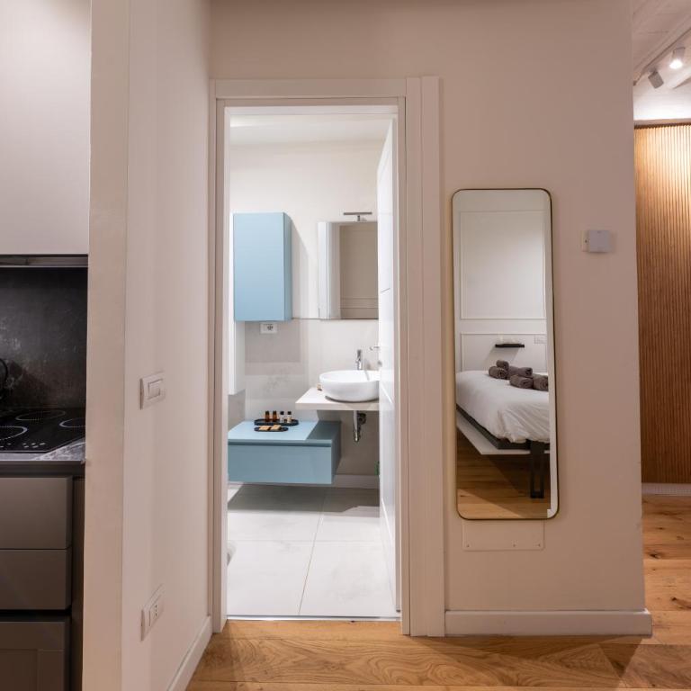GL Suite Via Baglioni - Monolocale Deluxe - 8