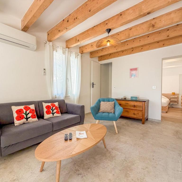 Pied-à-terre idéal à Bandol avec jardin et parking - Appartement 3 Chambres - 35