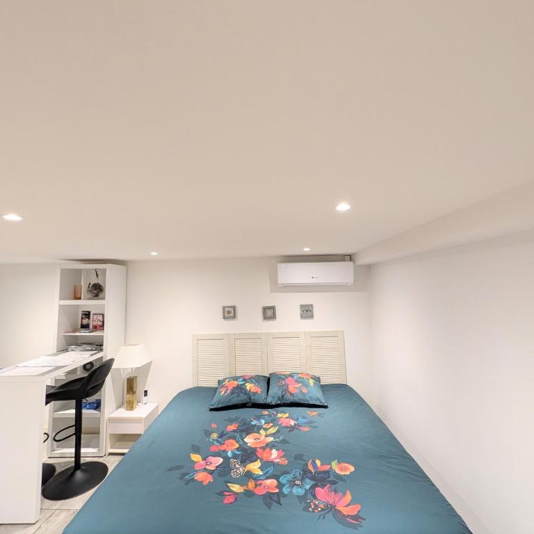 Grand studio avec terrasse au jardin public - Appartamento con 1 Camera da Letto - 12