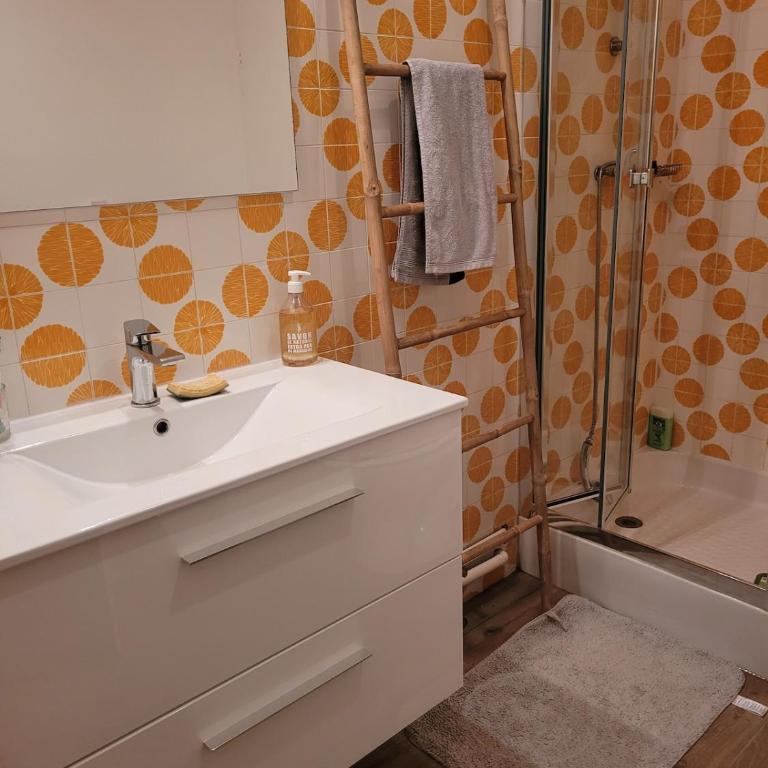 Vue sur la baie des Sables - Appartamento con 1 Camera da Letto - 21