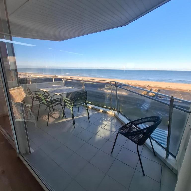 Magnifique appartement vue mer avec parking - One-Bedroom Apartment - 22