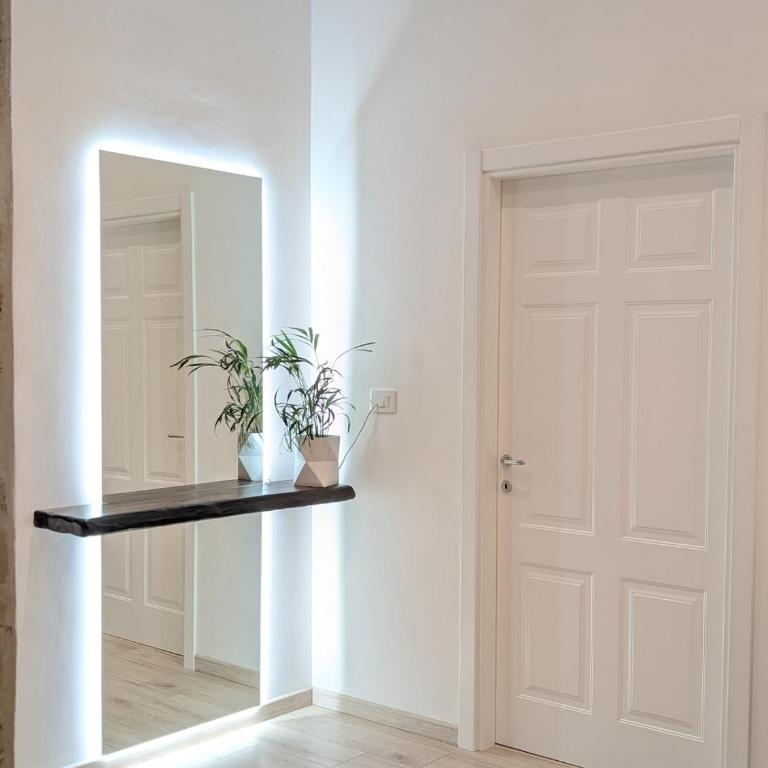 Duomo Heritage Apartment - Appartamento Deluxe con 2 Camere da Letto e Balcone - 4