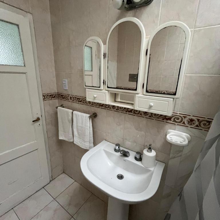 Tu hogar en San Rafael - Two-Bedroom House - 7
