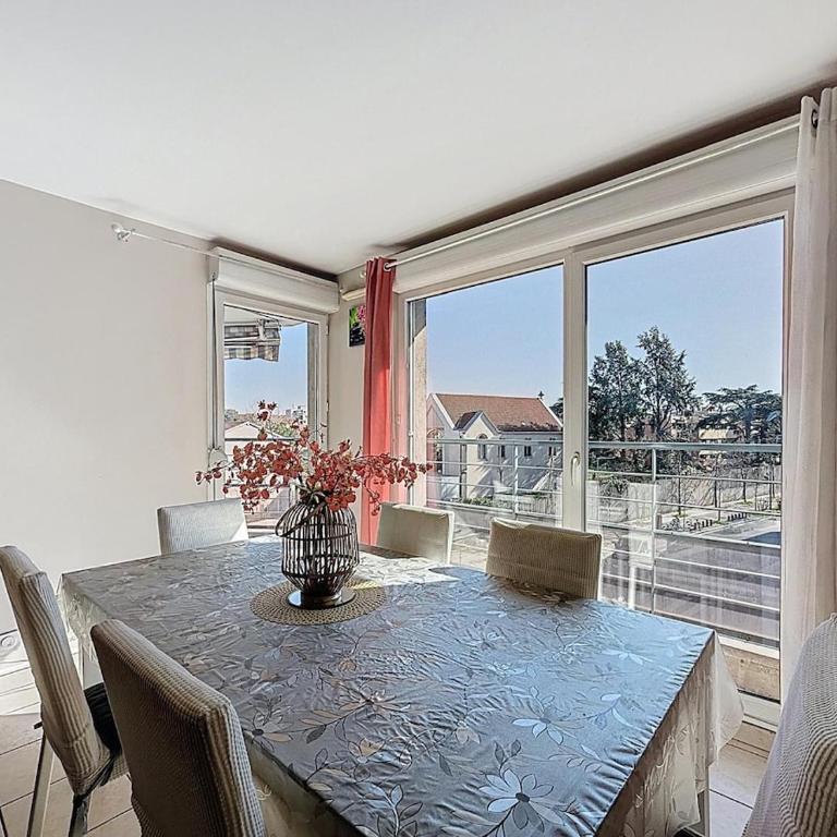 Grand T3 Terrasse Clim 4 Pers Villeurbanne - Two-Bedroom Apartment - 7