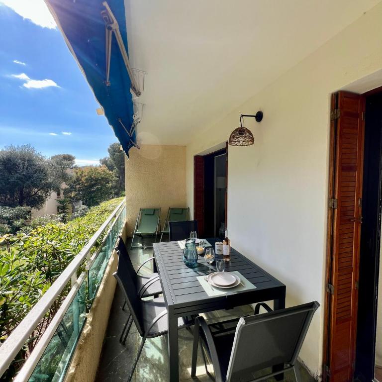 T3 - Les Parcs du Soleil - Bormes Les Mimosas - piscines - 15 min plage - classement 3 étoiles - Two-Bedroom Apartment - 6