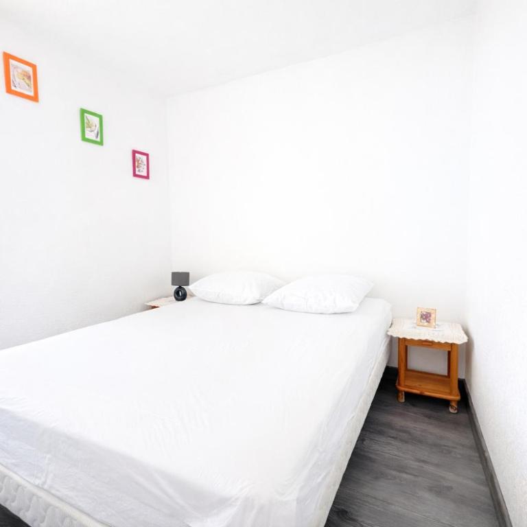 APPARTEMENT AVEC PARKING VUE MER POUR 2 personnes - One-Bedroom Apartment - 5