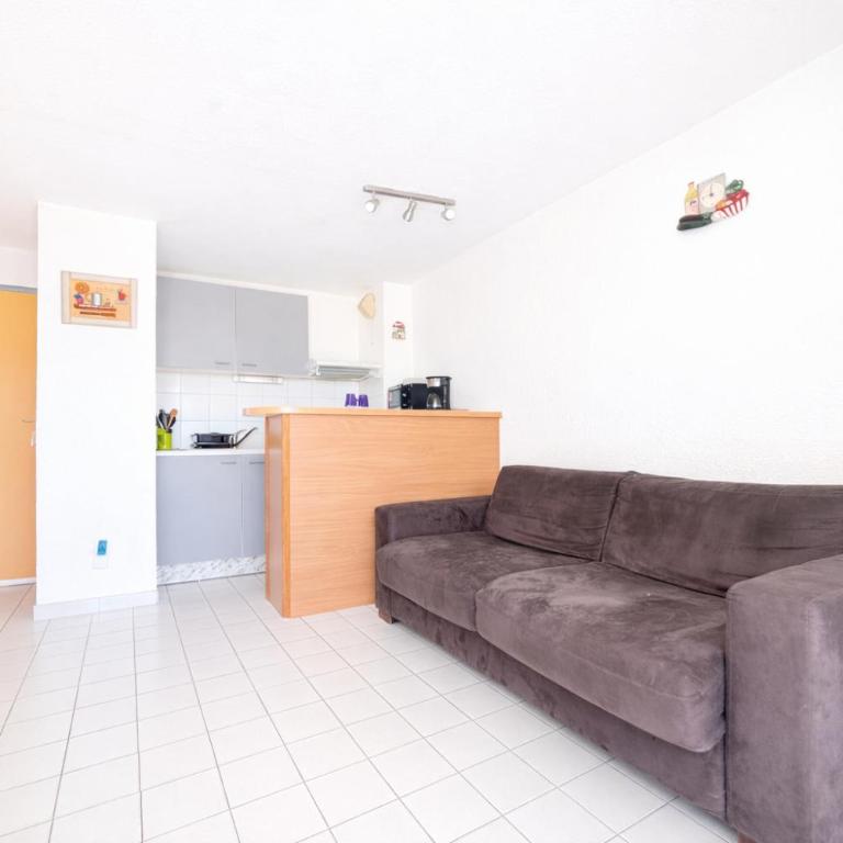 APPARTEMENT AVEC PARKING VUE MER POUR 2 personnes - One-Bedroom Apartment - 3