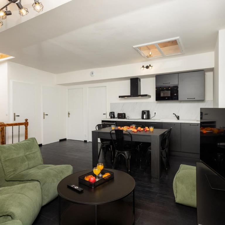Bastide Suite Elégance Noire - Appartement 2 Chambres Deluxe avec Balcon - 2