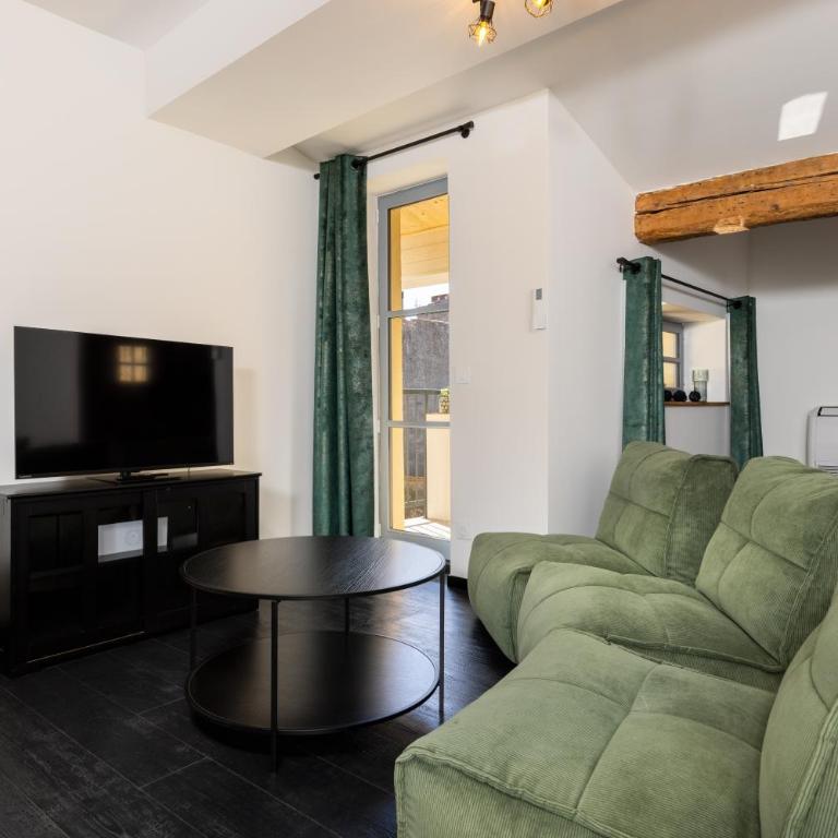 Bastide Suite Elégance Noire - Appartement 2 Chambres Deluxe avec Balcon - 10