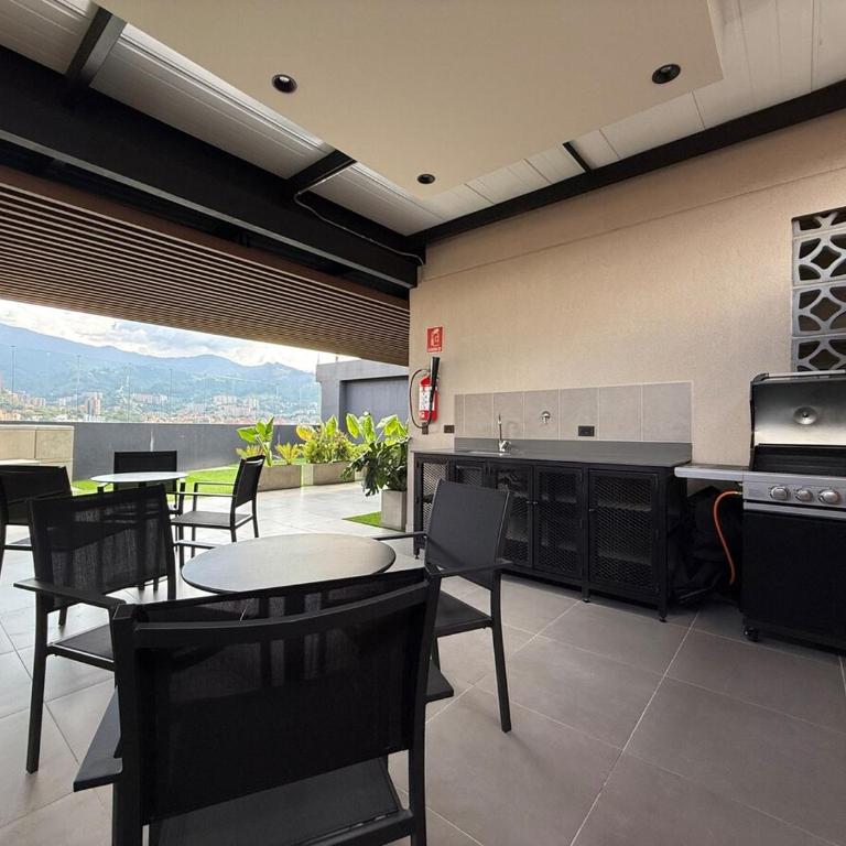 2 Bed Loft in Poblado Envigado Border with Full Amenities - Apartamento de 1 dormitorio - 25