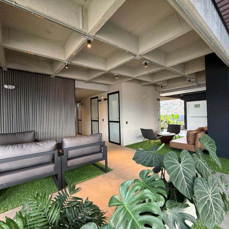 2 Bed Loft in Poblado Envigado Border with Full Amenities - Apartamento de 1 dormitorio - 45