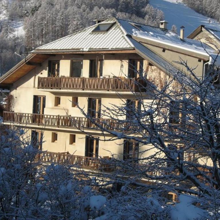 Appartement 2 pièces avec coin montagne, balcon, piscine estivale, à 300m des pistes à Serre Chevalier - FR-1-762-7 - Appartement - 12