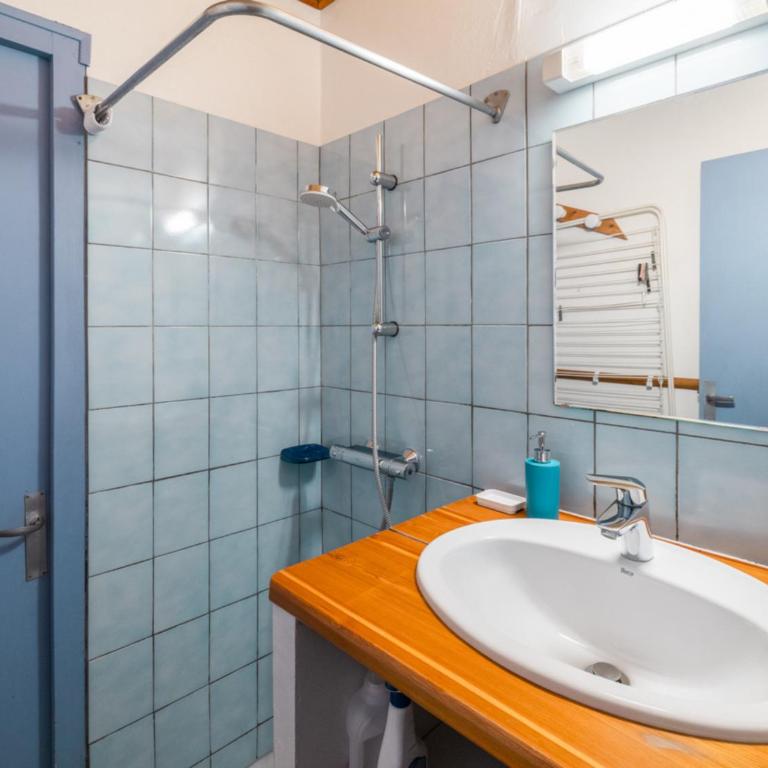 Charmant 2 Pièces avec Piscine Été, Balcon et Parking Privé à 300m des Pistes - FR-1-762-6 - Appartement - 13